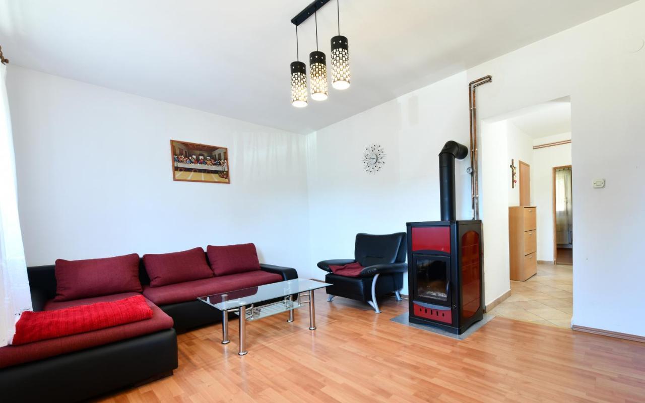 Holiday Home Matan Saborsko Exterior foto